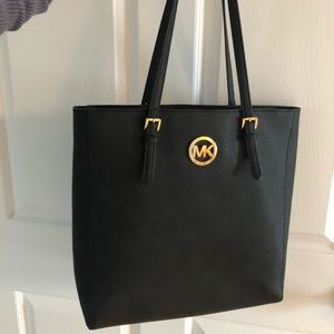Michael kors black purse